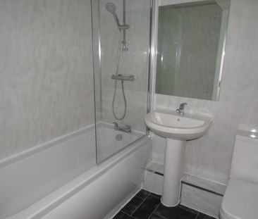 Wheatley Court, Halifax - Photo 5