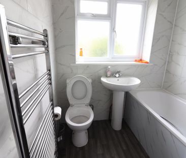 3 bedroom semi-detached house to rent - Photo 6