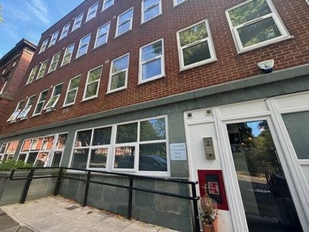 Charles House, Winckley Square - Photo 2