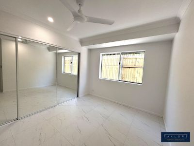 Brand New Luxury Home with Pool in Cannonvale! - Photo 2