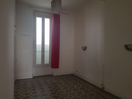 Location Appartement 2 pièces 43m² NIMES 30000 - Photo 5