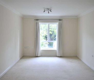 Woodcote Road, Wallington, SM6 - Photo 1