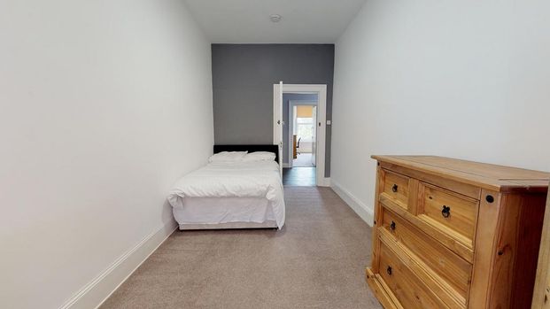 5 bedroom flat share to rent - Photo 1