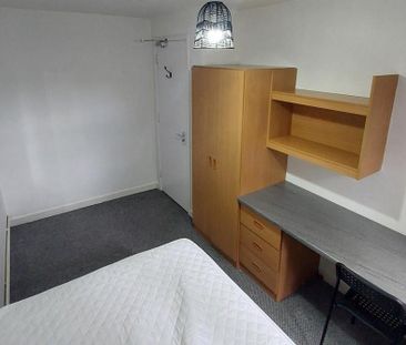 Mixed use to rent - Photo 4