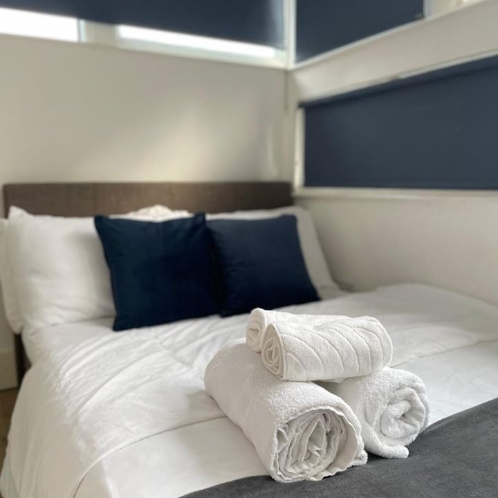 Studio Flat, Charleville Road, W14 - Photo 1