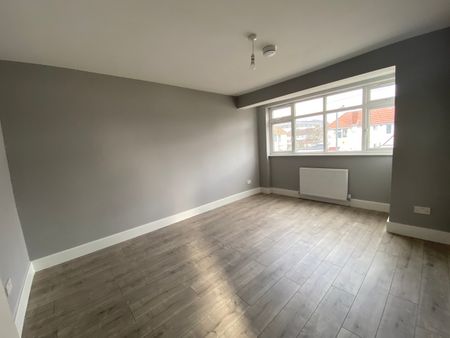 4 Bed Semi-Detached House, Nettleden Avenue, HA9 - Photo 2