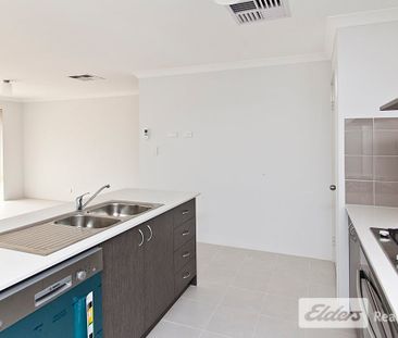 WALK TO BALDIVIS SECONDARY COLLEGE - Photo 4