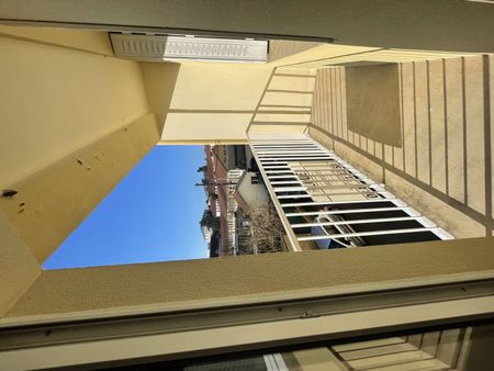 Appartement T3 à louer quartier Saint-Claude à Besançon, proche gare. - Photo 3