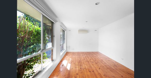 Renovated Home in Court Location - Photo 1