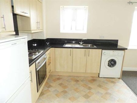 Cricklade Road, Swindon, SN2 - Photo 3
