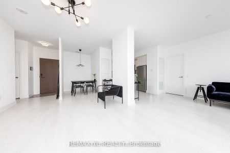 For Lease - 20 Inn on The Park Unit# 436, Toronto, Ontario - Photo 4