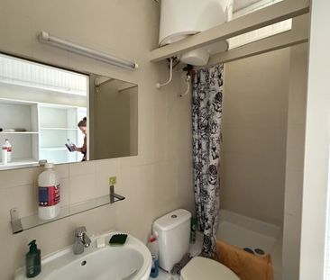 Location Appartement 1 pièce 12m² NICE 06300 - Photo 3