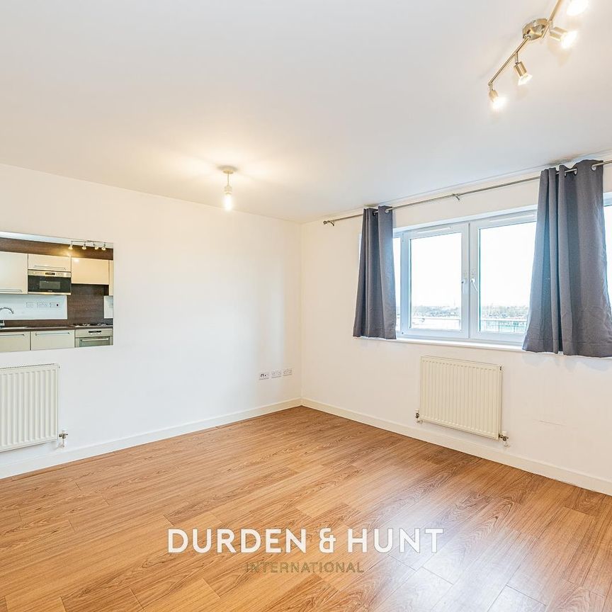 Cannock Court, Hawker Place, Walthamstow - Photo 1