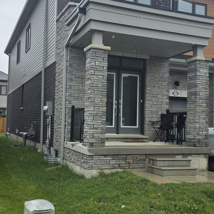 For Lease - 16 Ellis Avenue, Haldimand, Ontario - Photo 1