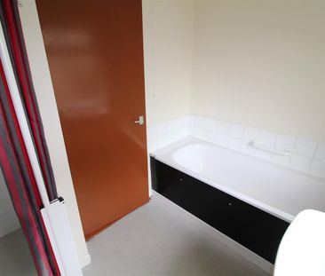8 Mary Street, Crossgar, - Photo 6