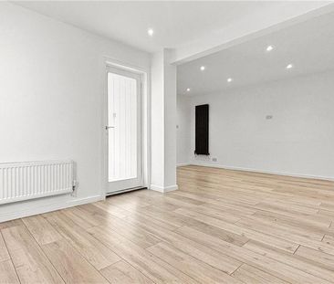 4 bedroom semi-detached house to rent - Photo 1