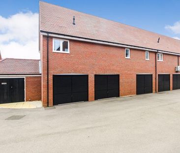 2 bedroom coach house to rent - Photo 3