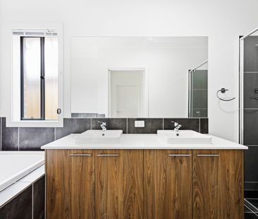 23 Andrew St, Caboolture South, Qld 4510 - Photo 4