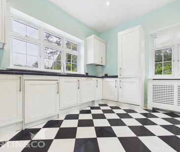 4 bedroom semi-detached house to rent - Photo 2