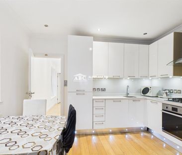 Holders Hill Road, NW4 1JP, London - Photo 4