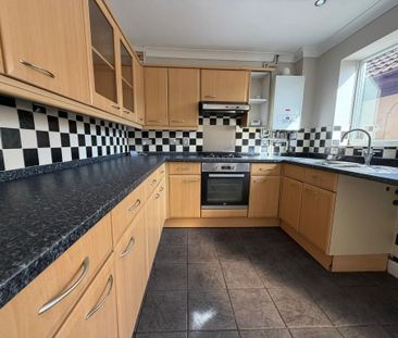 3 bedroom semi-detached house to rent - Photo 5