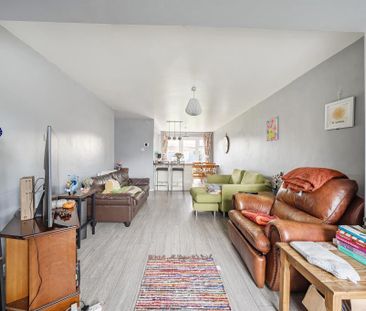 3 bedroom detached house to rent - Photo 3