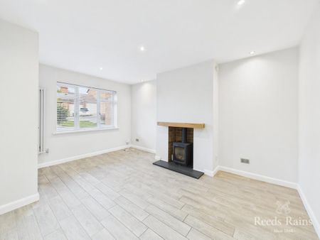 3 bedroom terraced house to rent - Photo 2