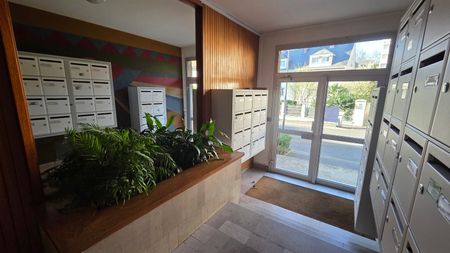 Location Appartement 1 pièce 27m² ORLEANS 45000 - Photo 5