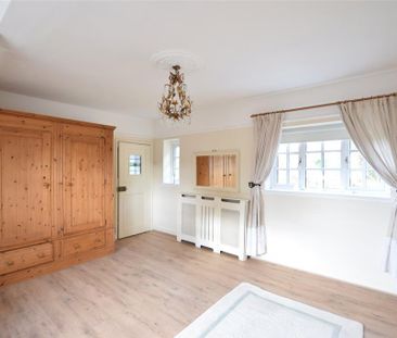 2 bedroom semi-detached house to rent - Photo 4