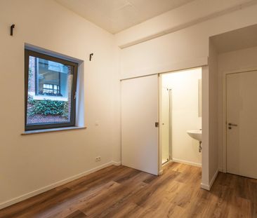 Authentiek 2-SLK duplex-appartement met terras in historisch pakhuis - Photo 3