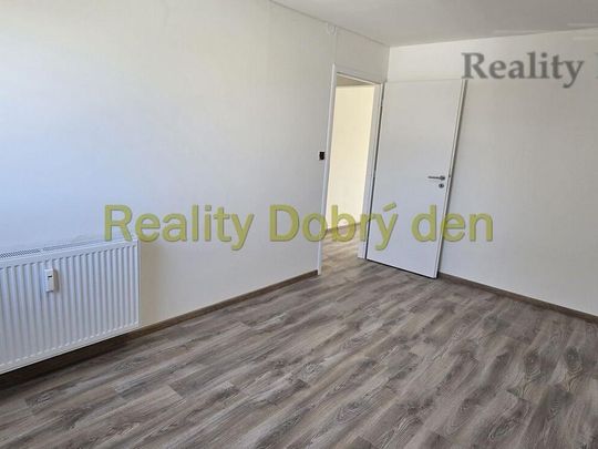 Pronájem bytu 3+1 68 m2 - Fotografie 1