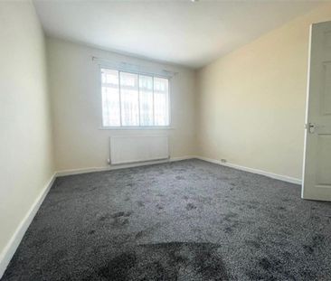 3 bedroom House To Let - Photo 6