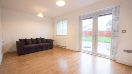 3 bedroom semi-detached house to rent - Photo 2