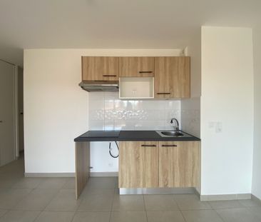 Location Appartement 3 pièces 64m² - Photo 2