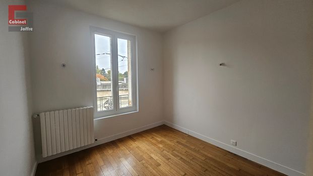 Location Appartement 3 pièces 52m² FONTAINEBLEAU 77300 - Photo 1
