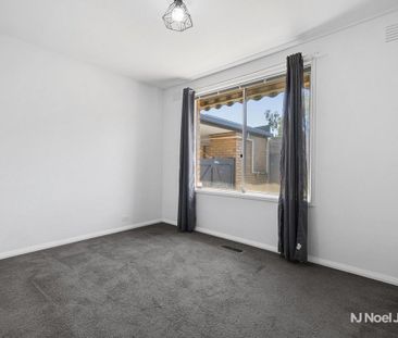 8 Kenwood Crescent, RINGWOOD - Photo 6
