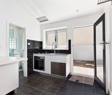 20 The Crescent , Annandale. - Photo 1