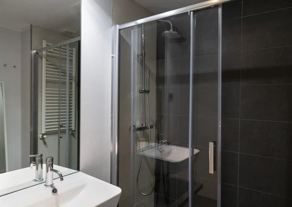 Calle de Pilar de Zaragoza, Madrid, Community of Madrid 28028