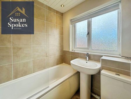 3 bedroom terraced house to rent - Photo 2