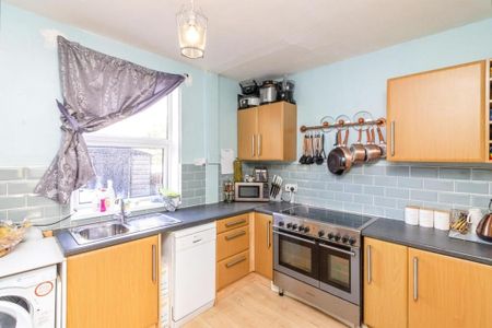 3 Bed Semi-Detached House, Renathorpe Road, S5 - Photo 4