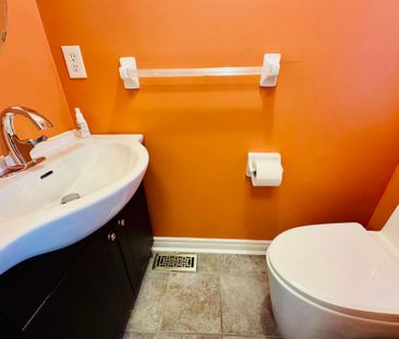 For Lease - 22 Casa Grande Street, Richmond Hill, Ontario - Photo 1