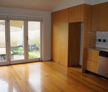 463 Tooronga Road, Hawthorn East, VIC 3123 - Photo 2