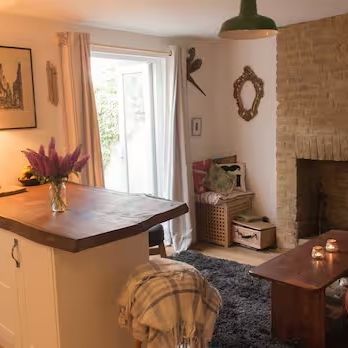 1 Bed Flat, Argyle Road, BN1 - Photo 1