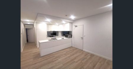 Prestige 3bedroom apartment with huge private courtyard! - Photo 4