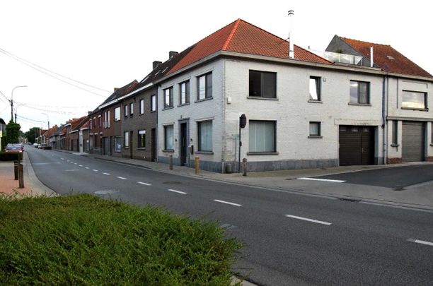 Ruime, energiezuinige hoekwoning met 3 slaapkamers en dakterras in Staden - Foto 1