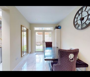 Room in a Shared House, Avenons Road, E13 - Photo 2