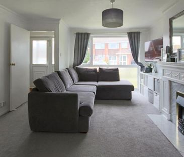 3 bedroom semi-detached house to rent - Photo 4