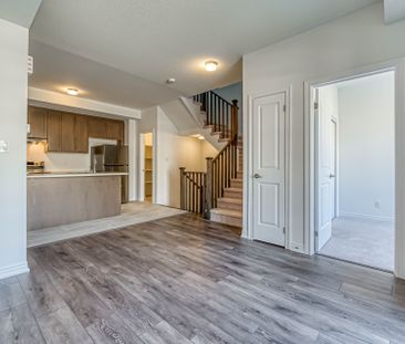 For Lease - 1112 Lockie Drive, Oshawa, Ontario - Photo 4