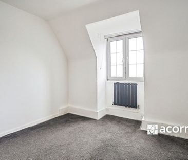 London, SE5 - Photo 2