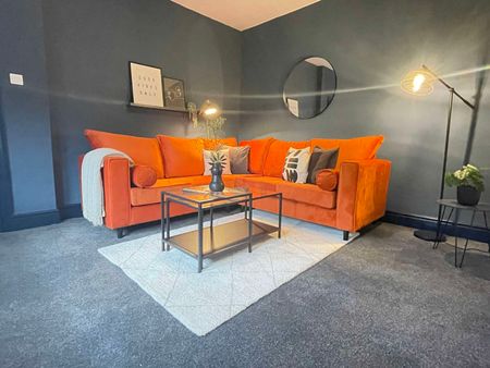 En Suite Bedroom with all Bills Included Room 1 - Photo 3